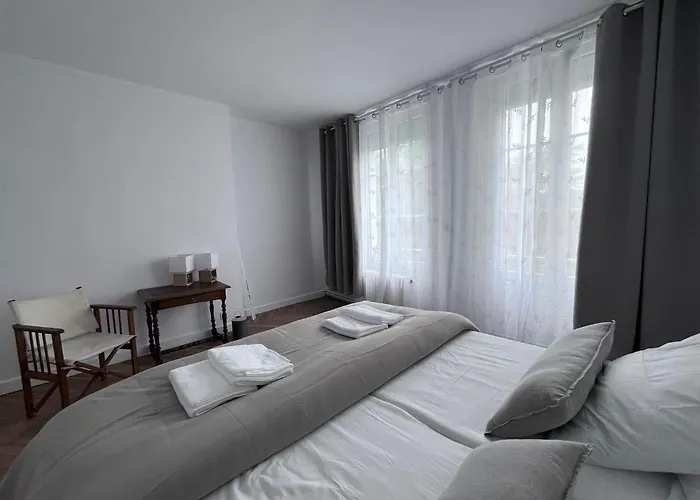 Летний дом La Maison De Colette Trie-Chateau