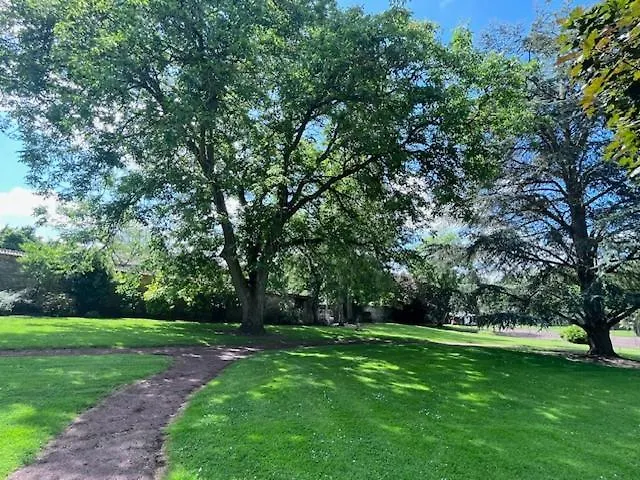 Летний дом La Maison De Colette Trie-Chateau